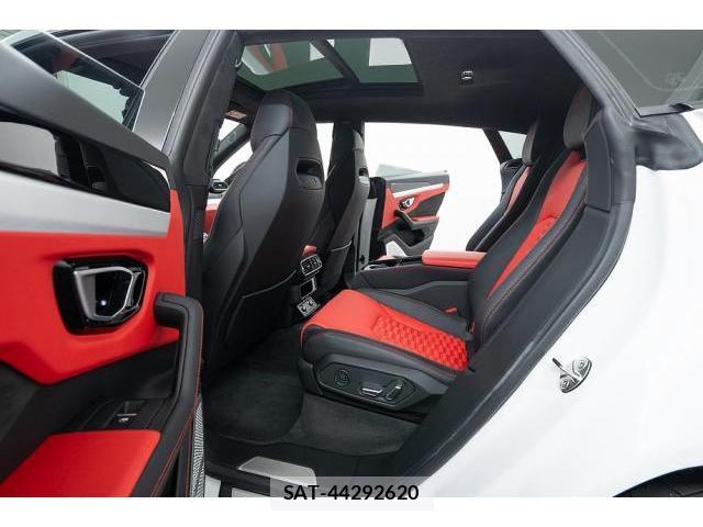 Lamborghini URUS 2019-03 8004773-16