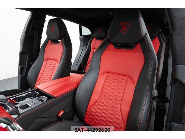 Lamborghini URUS 2019-03 8004773-3