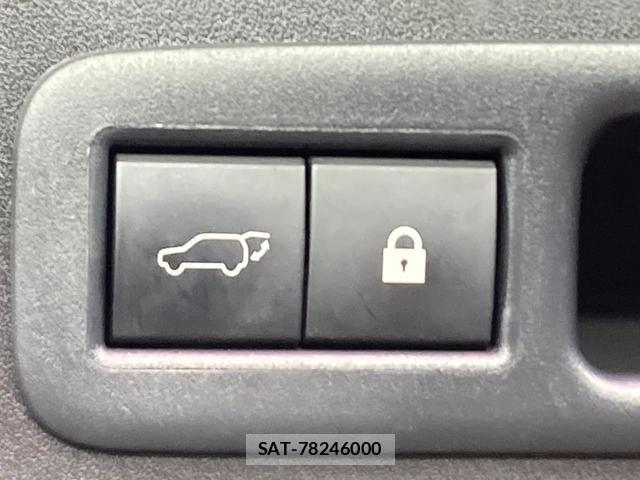 Lexus UX 2020-10 8003886-5