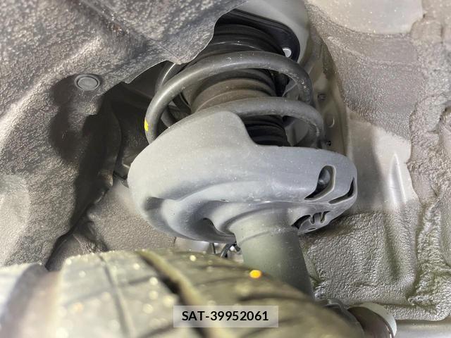 Lexus UX 2023-07 8011110-19