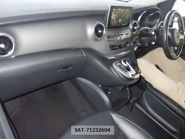 Mercedes Benz V-CLASS 2019-06 8009345-2