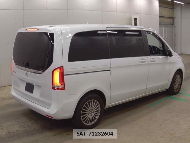 Mercedes Benz V-CLASS 2019-06 8009345-4