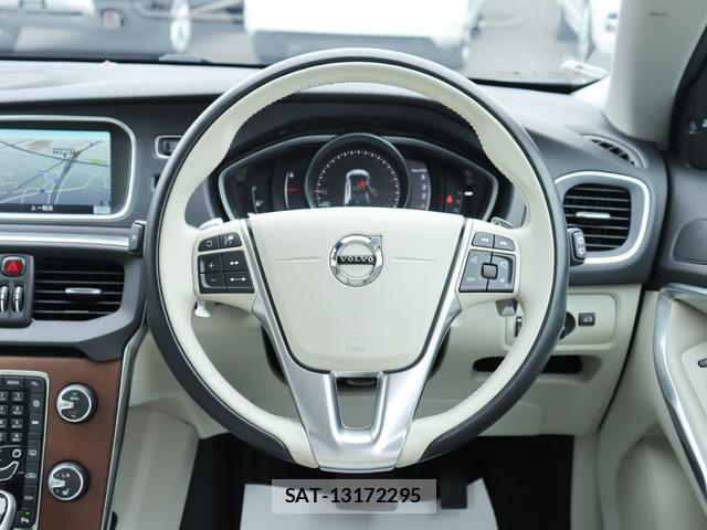 Volvo V40 2016-08 8003451-11