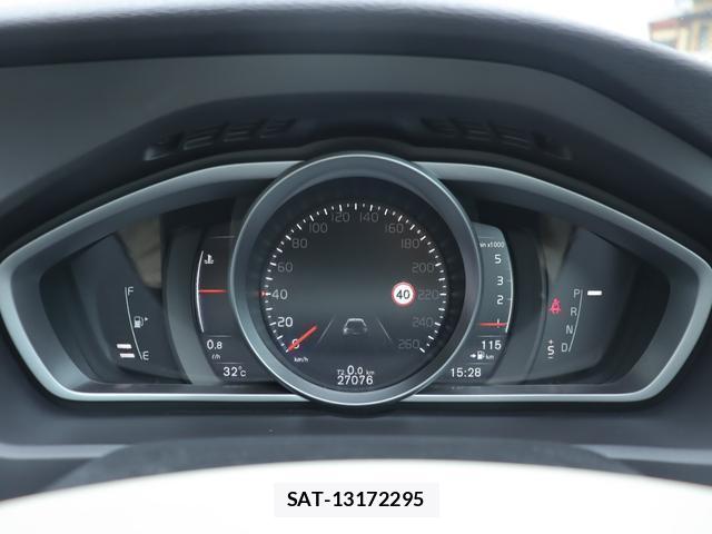 Volvo V40 2016-08 8003451-12