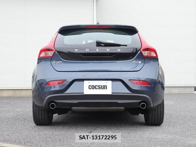 Volvo V40 2016-08 8003451-8