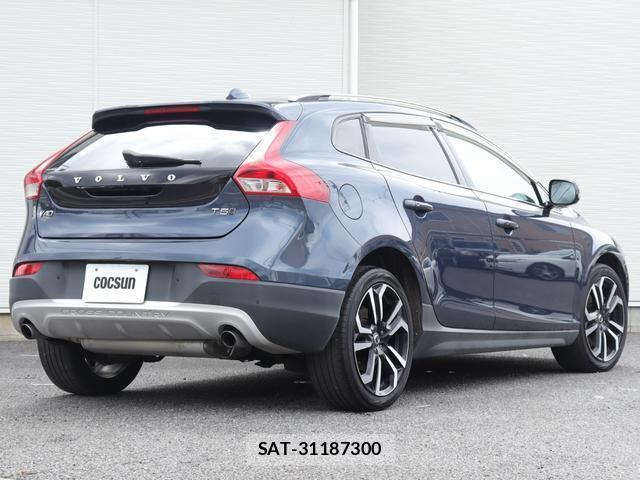 Volvo V40 2017-08 8003452-7