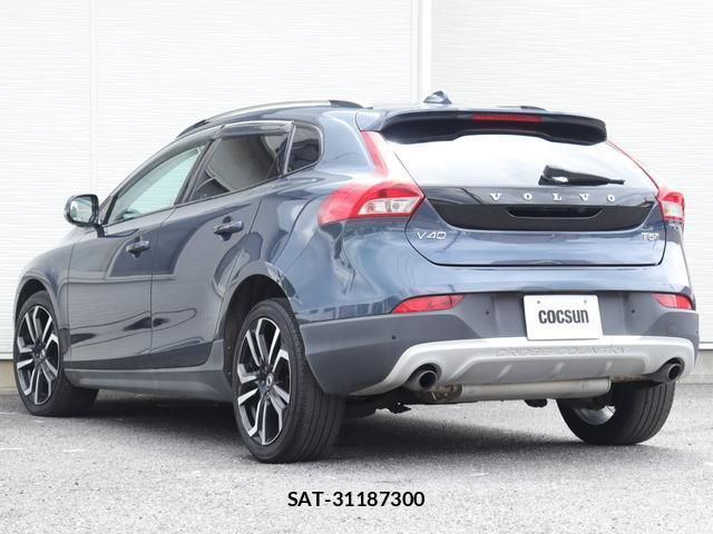 Volvo V40 2017-08 8003452-9