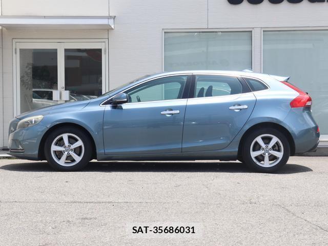 Volvo V40 2013-07 8004849-10