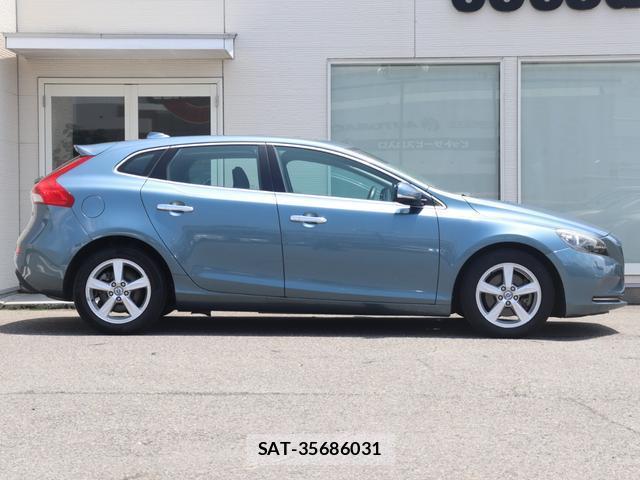 Volvo V40 2013-07 8004849-6