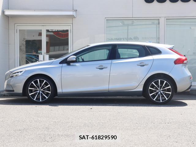 Volvo V40 2017-12 8004850-10