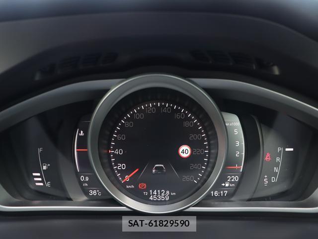 Volvo V40 2017-12 8004850-12