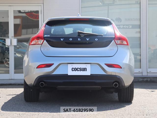 Volvo V40 2017-12 8004850-8