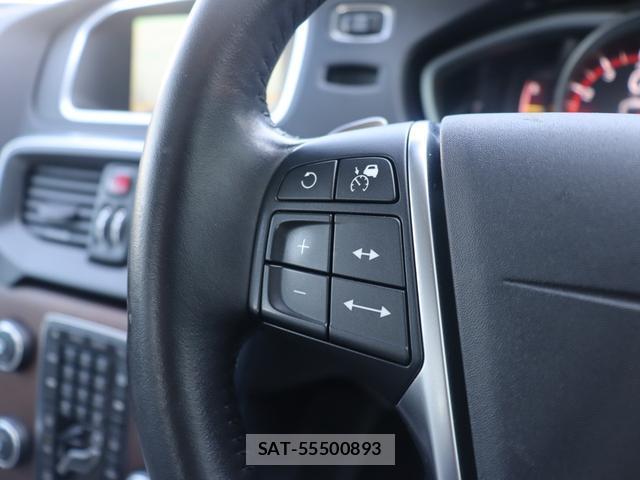 Volvo V40 2017-03 8004856-13