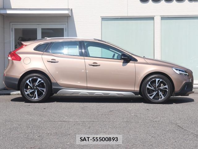 Volvo V40 2017-03 8004856-6