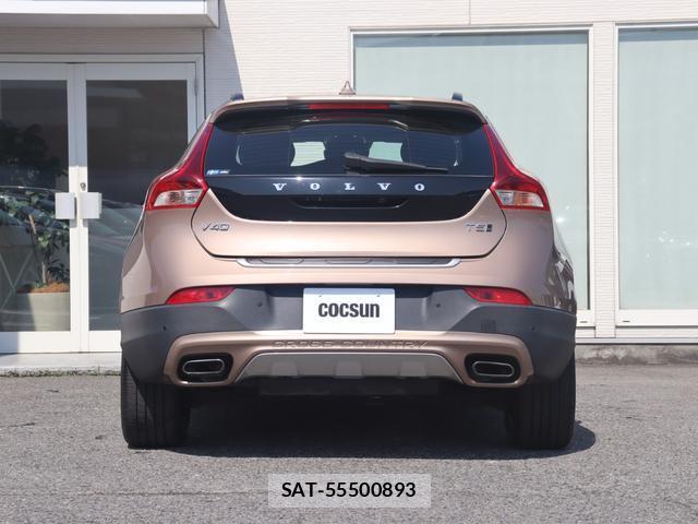 Volvo V40 2017-03 8004856-8