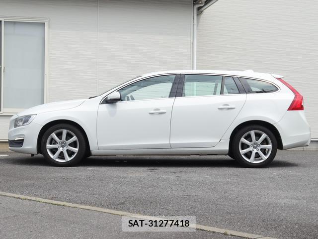 Volvo V60 2018-04 8003454-10