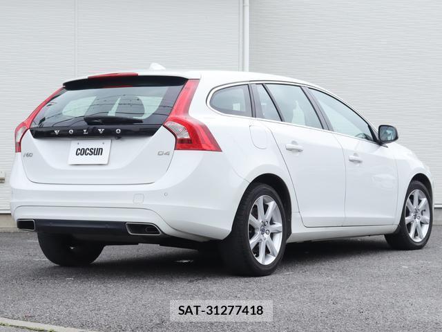 Volvo V60 2018-04 8003454-7
