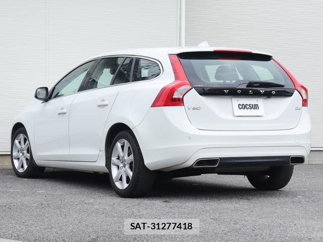 Volvo V60 2018-04 8003454-9