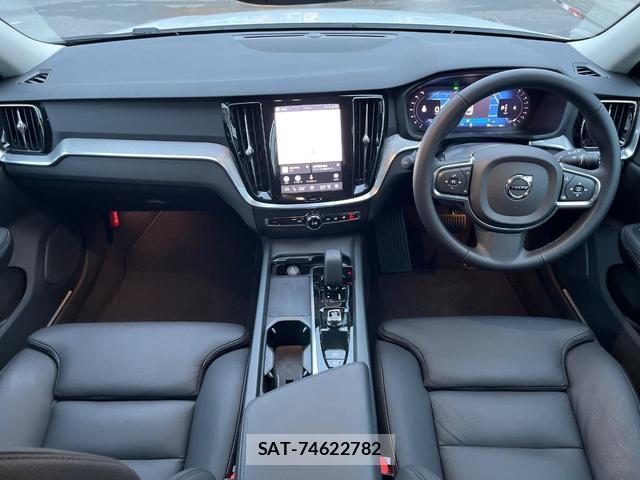 Volvo V60 2024-01 8004869-1