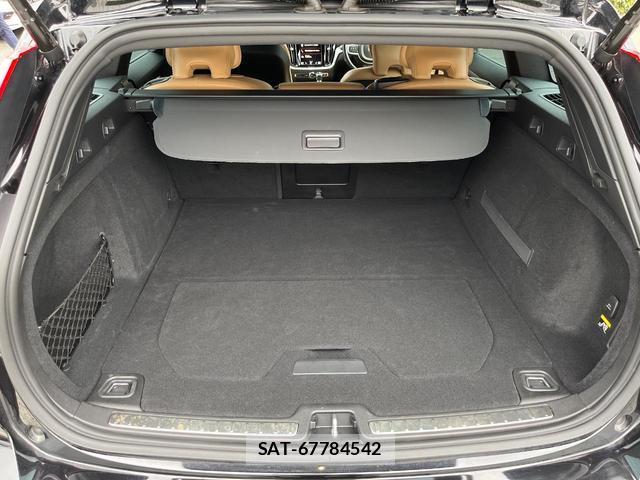 Volvo V60 2019-06 8004873-13