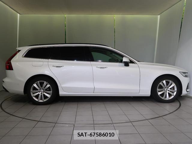 Volvo V60 2021-12 8005114-16