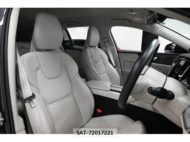 Volvo V60 2024-05 8009840-12