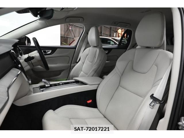 Volvo V60 2024-05 8009840-14