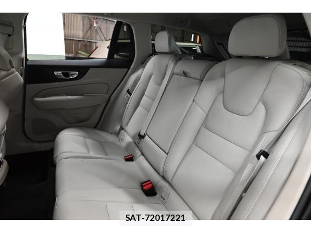 Volvo V60 2024-05 8009840-15