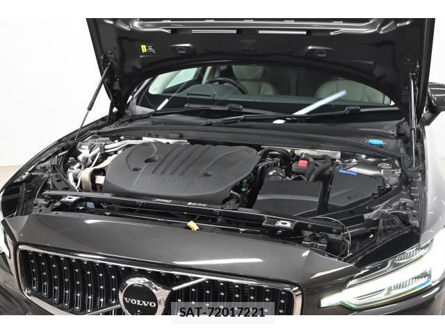 Volvo V60 2024-05 8009840-16