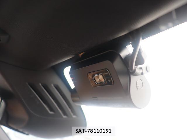 Volvo V90 2017-07 8004851-16