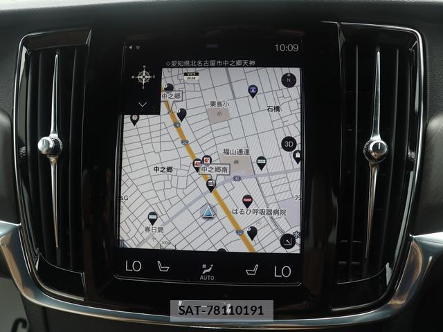 Volvo V90 2017-07 8004851-18