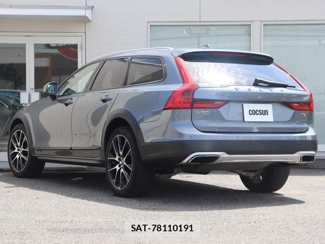 Volvo V90 2017-07 8004851-9