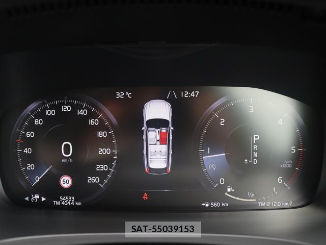 Volvo V90 2019-05 8004854-12