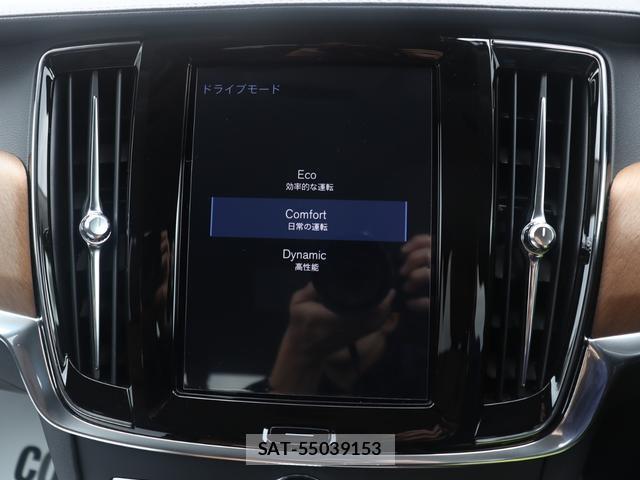 Volvo V90 2019-05 8004854-19