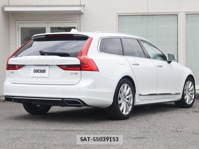 Volvo V90 2019-05 8004854-7