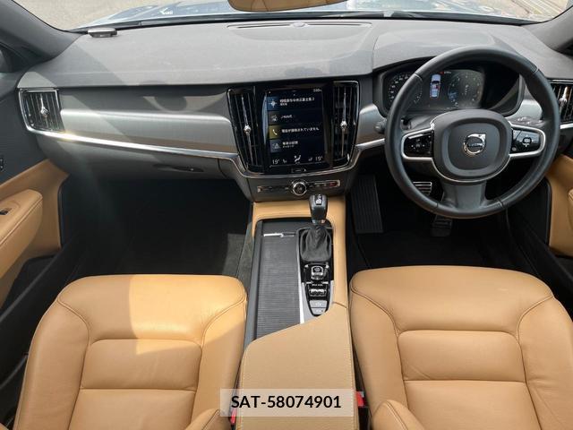 Volvo V90 2018-08 8004871-1