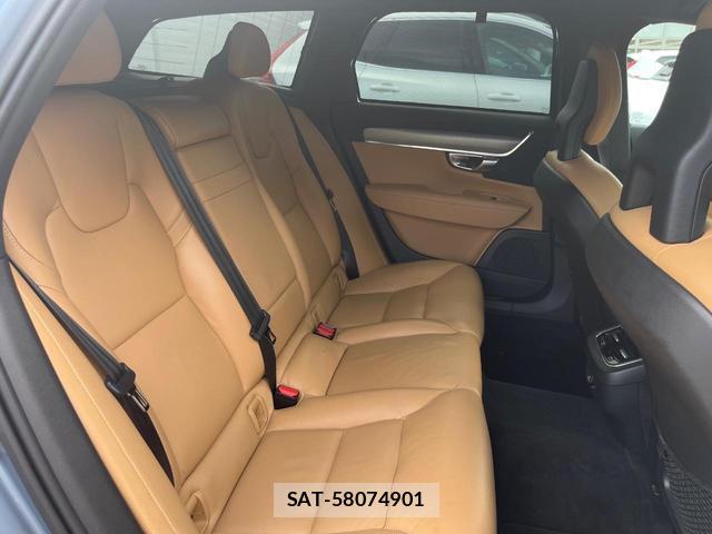 Volvo V90 2018-08 8004871-11