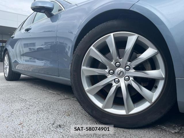Volvo V90 2018-08 8004871-13