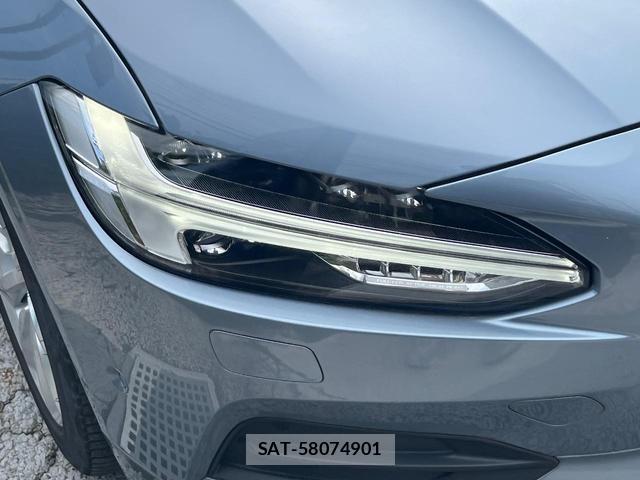 Volvo V90 2018-08 8004871-14