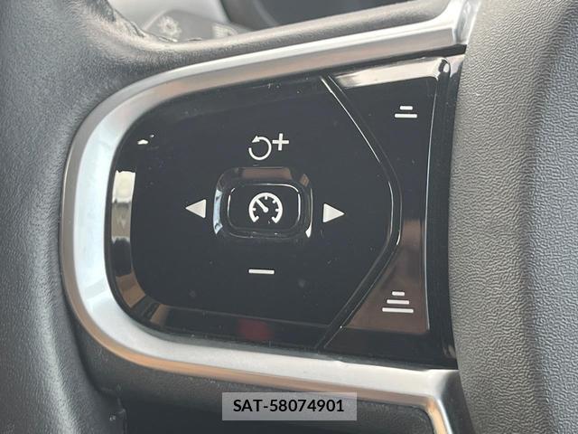 Volvo V90 2018-08 8004871-7