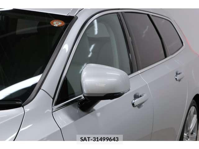 Volvo V90 2017-02 8007044-11