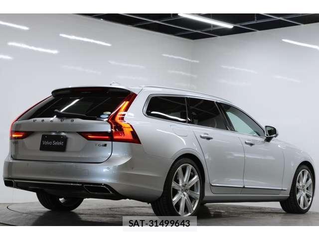 Volvo V90 2017-02 8007044-3
