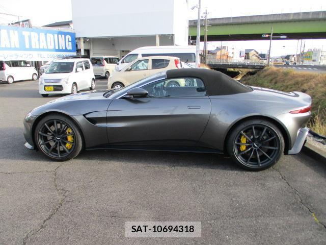 Aston Martin VANTAGE 2022-07 8006948-10