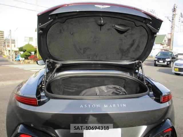 Aston Martin VANTAGE 2022-07 8006948-17