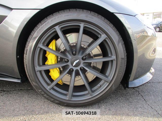 Aston Martin VANTAGE 2022-07 8006948-8
