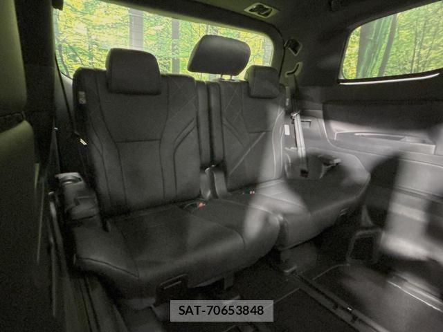 Toyota VELLFIRE 2026-03 8004762-9