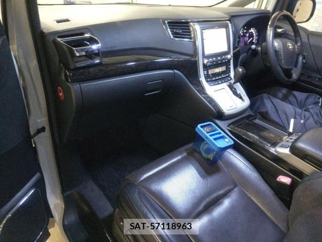 Toyota VELLFIRE 2014-04 8006233-2
