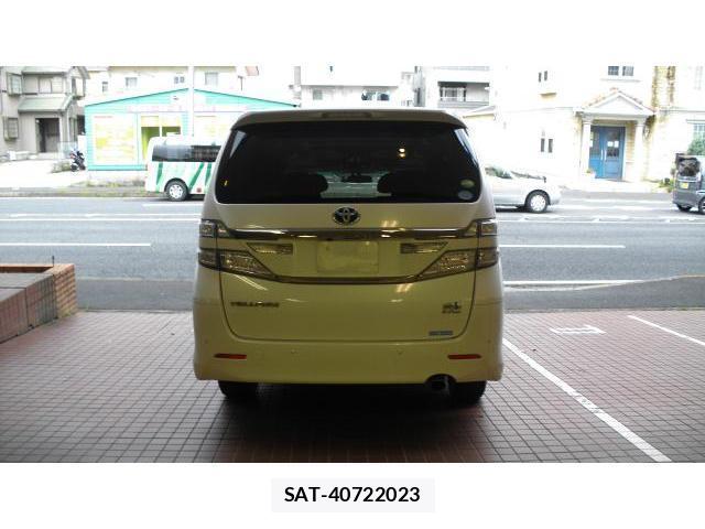 Toyota VELLFIRE 2014-01 8008890-3