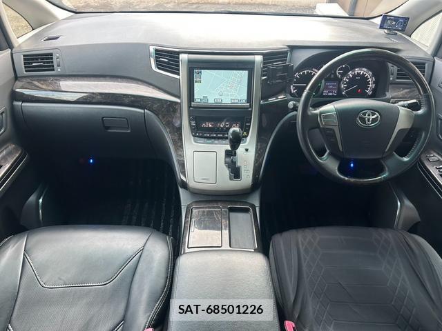 Toyota VELLFIRE 2012-10 8008988-2