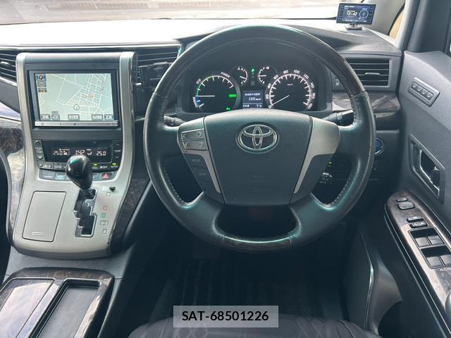 Toyota VELLFIRE 2012-10 8008988-9